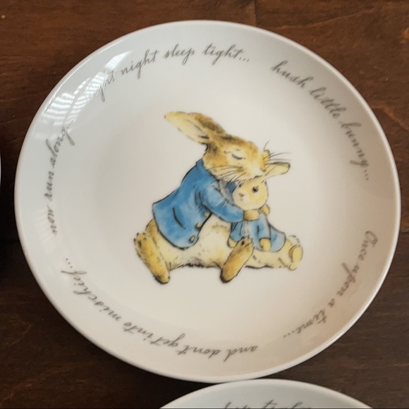 Beatrix Potter Peter Rabbit 6" Porcelain Appetizer Plates Set of 4 - Picture 2 of 5